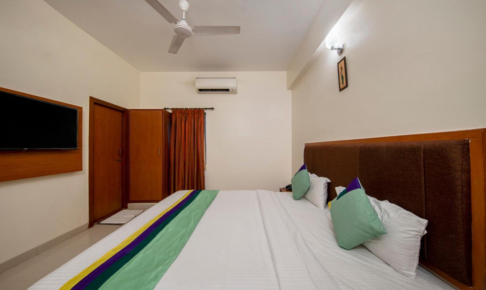 Treebo Sam Residency Hotel Coimbatore Exterior photo